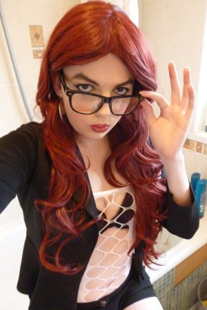 Une fille discrète avec un jardin secret bien chaud Sophie - rencontre-Beurette-La Rochelle